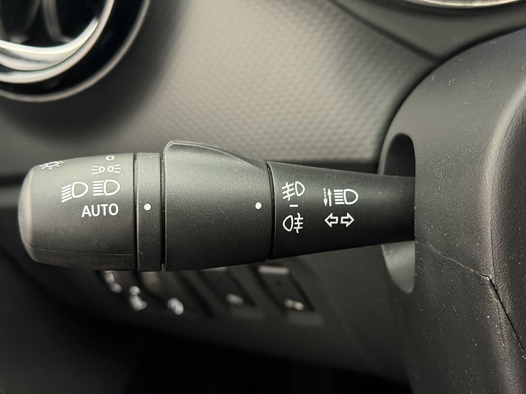 Vehicle Image 24