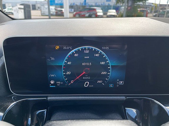 Vehicle Image 26