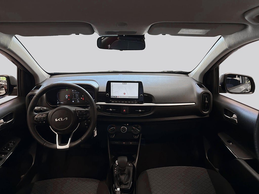 Vehicle Image 8
