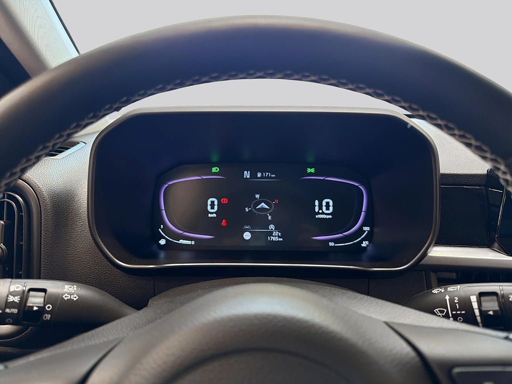 Vehicle Image 11