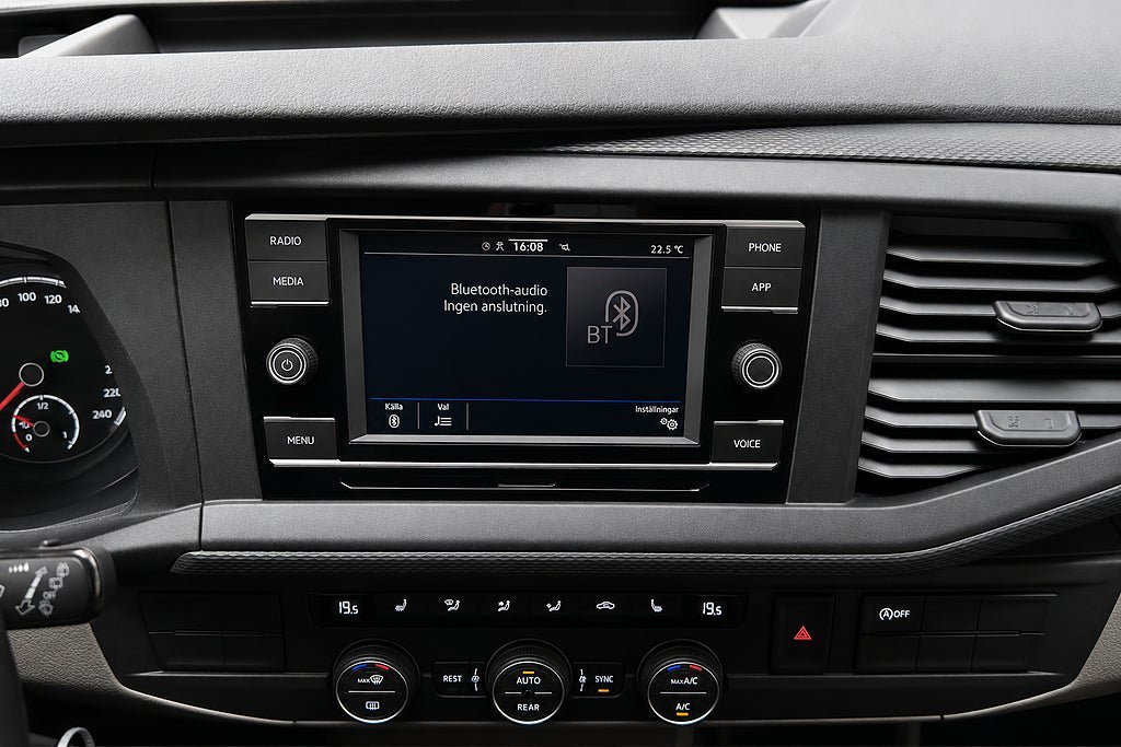 Vehicle Image 17