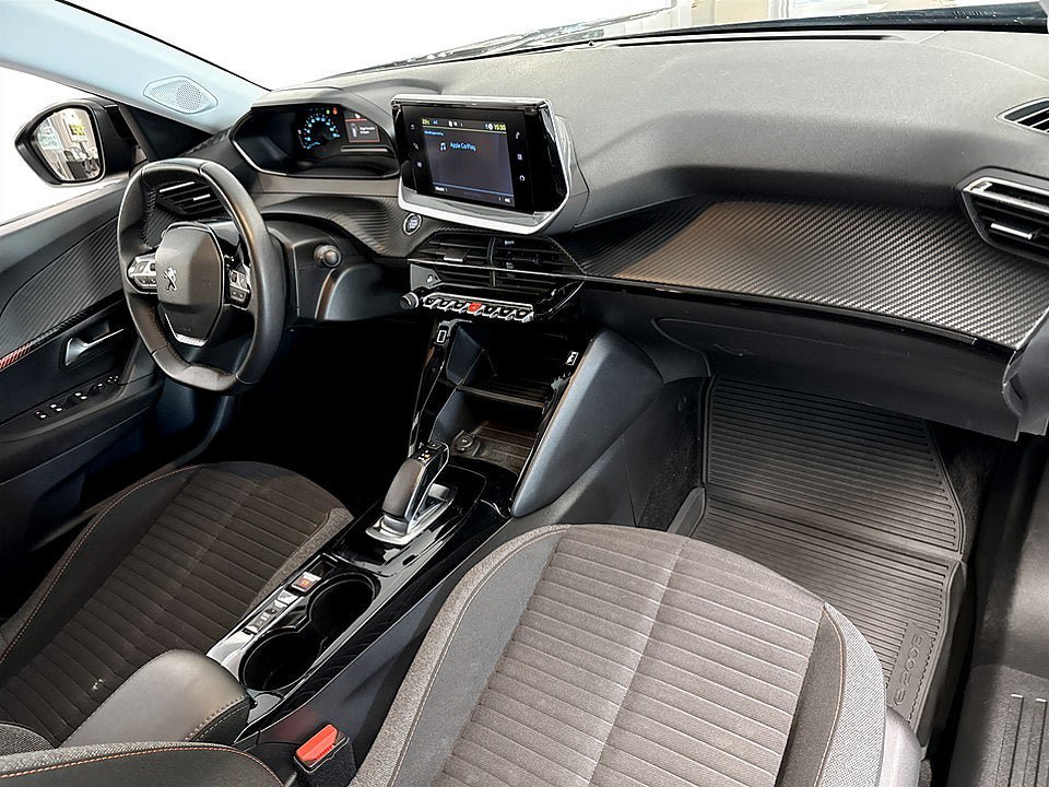 Vehicle Image 13