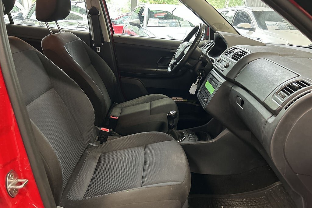 Vehicle Image 14