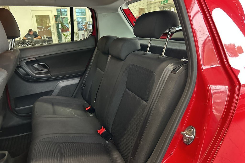 Vehicle Image 21