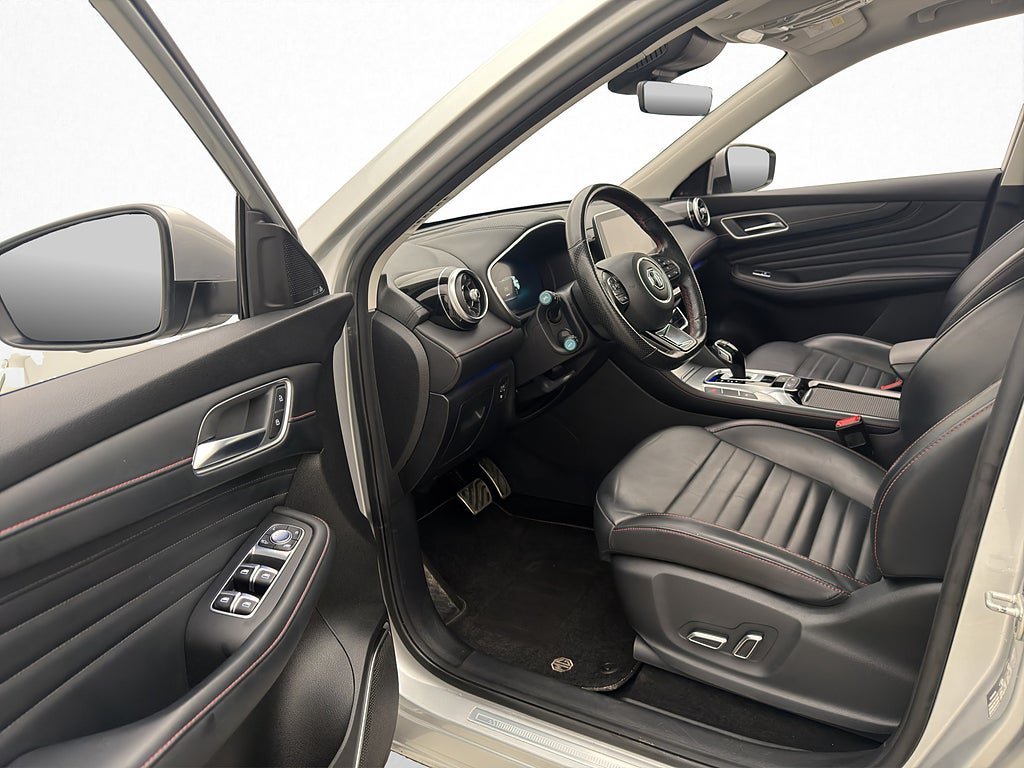 Vehicle Image 10