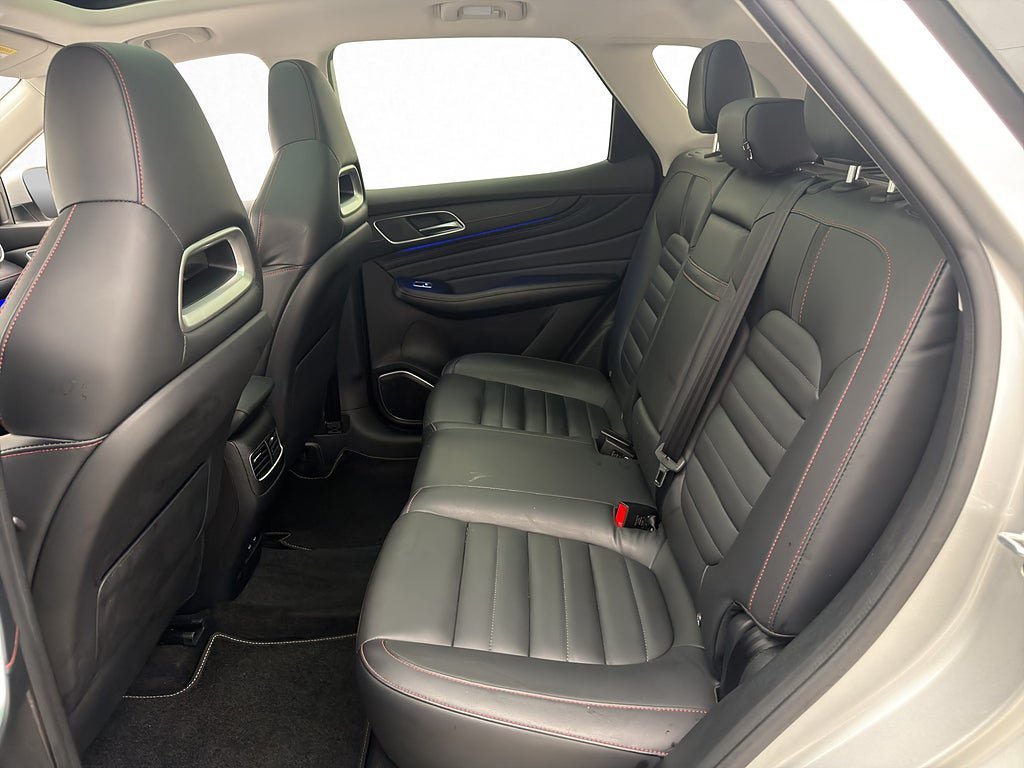 Vehicle Image 15