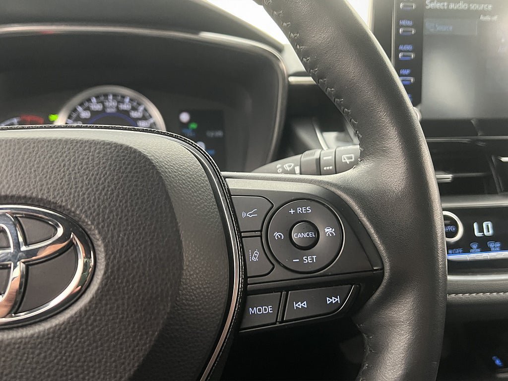 Vehicle Image 16