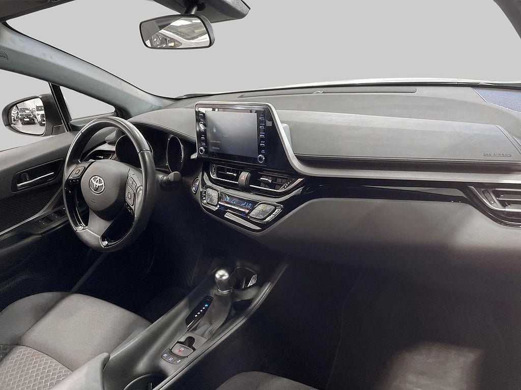 Vehicle Image 10