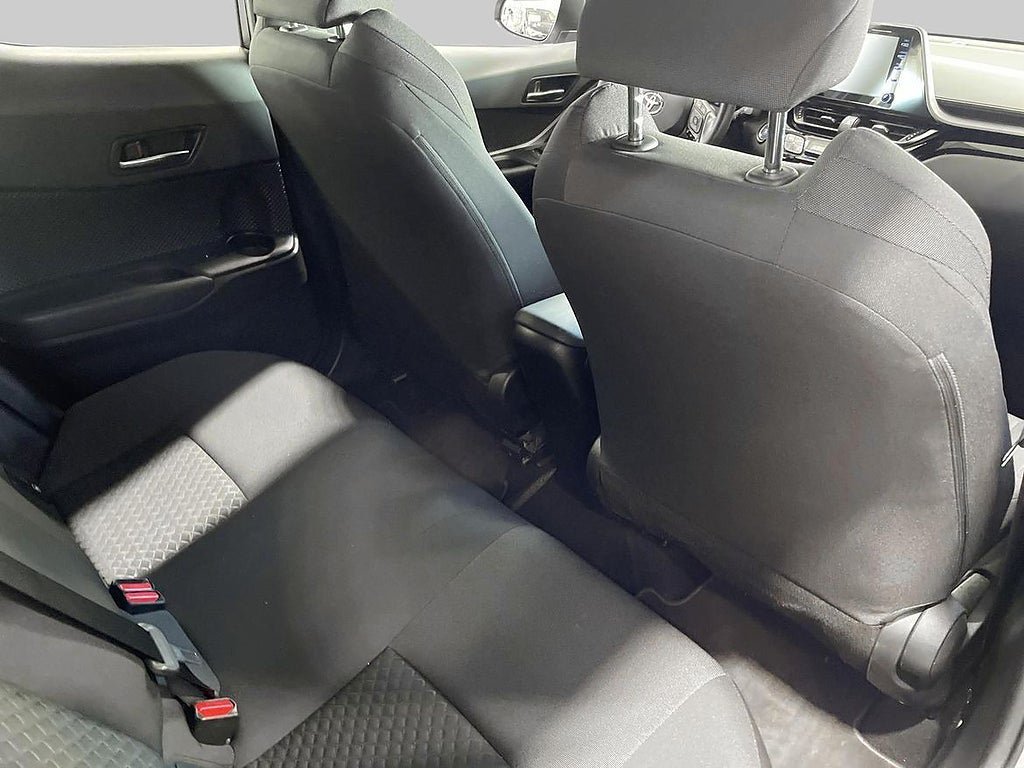 Vehicle Image 11
