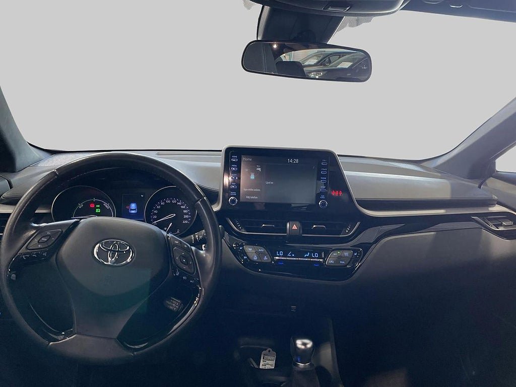 Vehicle Image 12