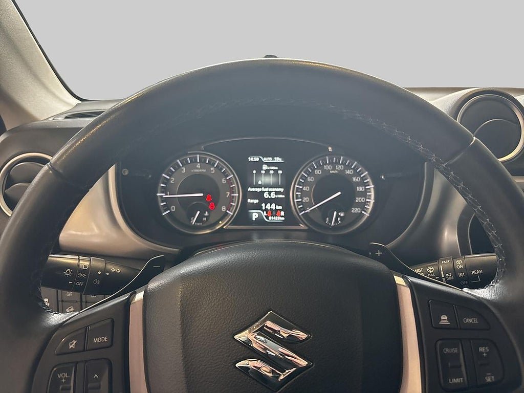 Vehicle Image 14