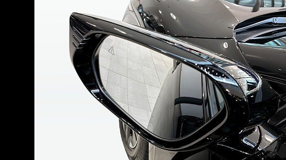 Vehicle Image 10