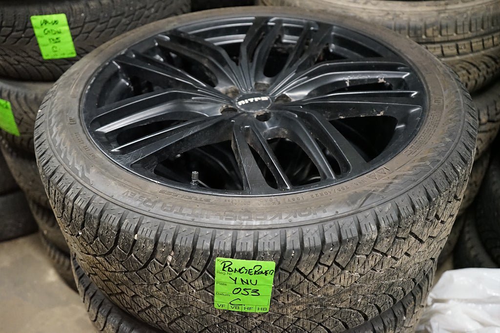 Vehicle Image 8