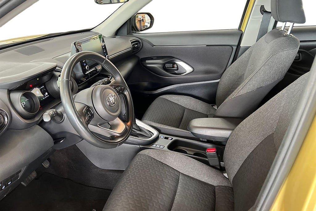 Vehicle Image 12