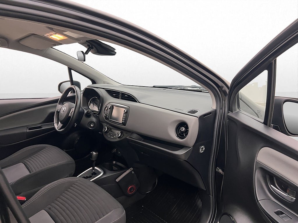 Vehicle Image 22