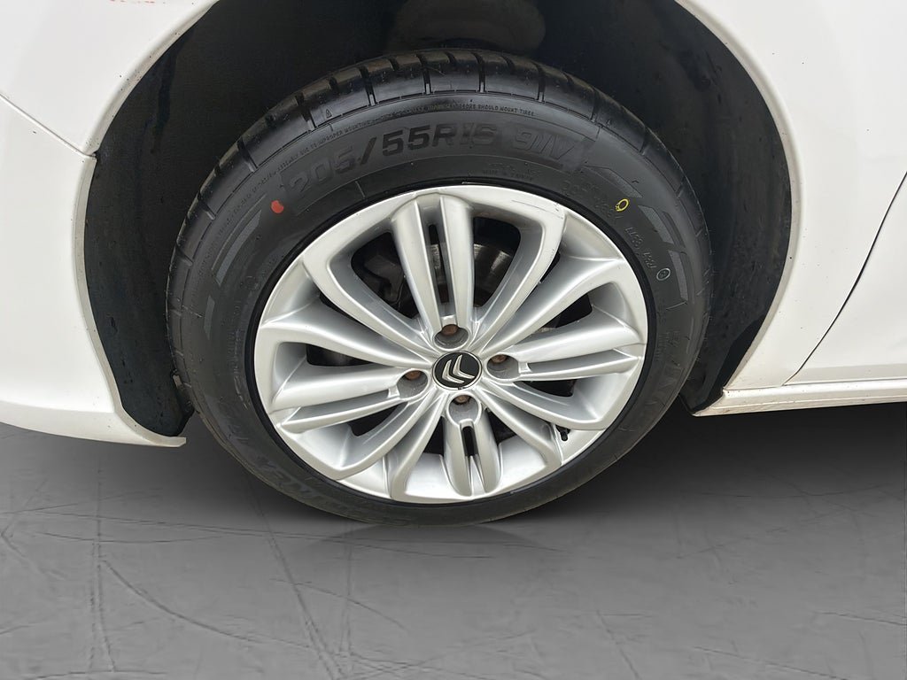 Vehicle Image 31