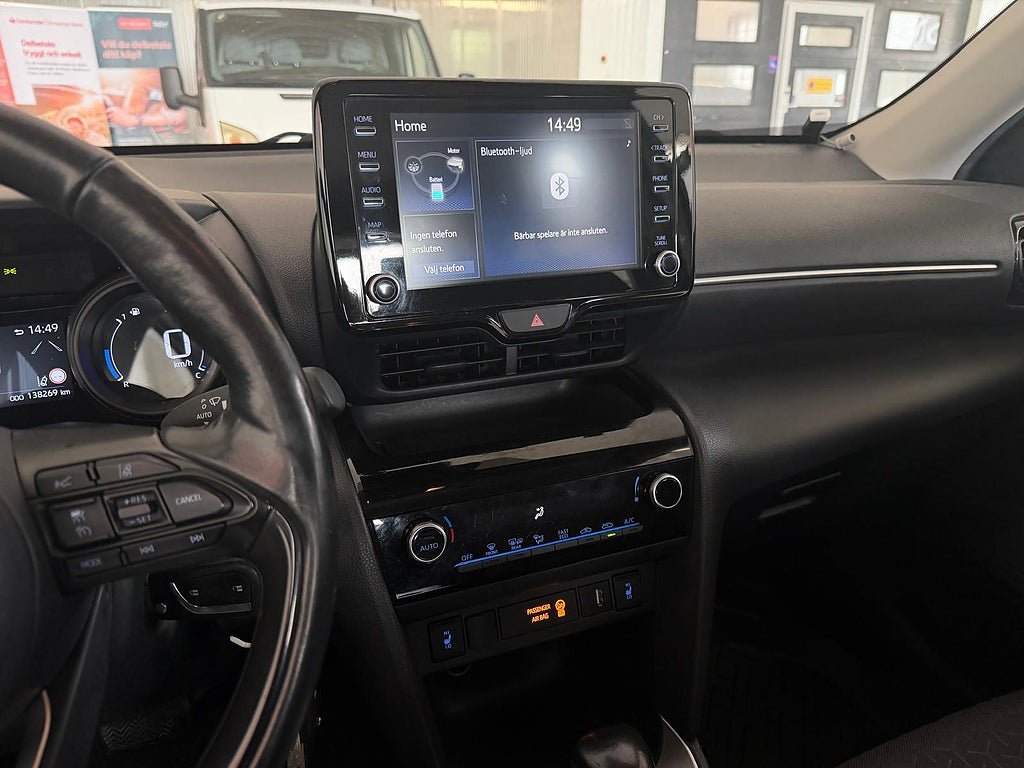 Vehicle Image 14