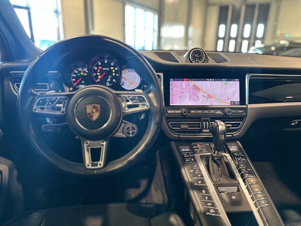 Vehicle Image 15