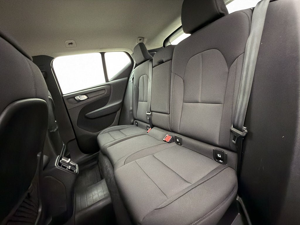Vehicle Image 28
