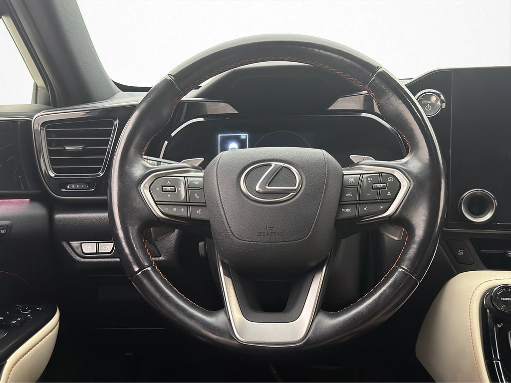Vehicle Image 15