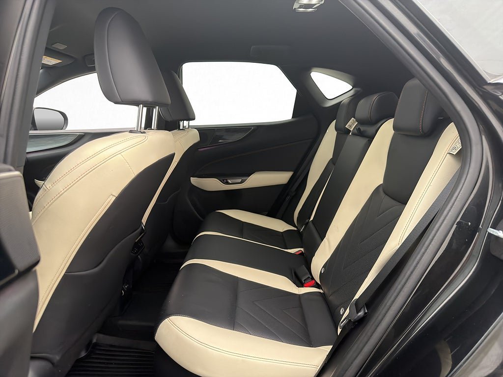 Vehicle Image 31