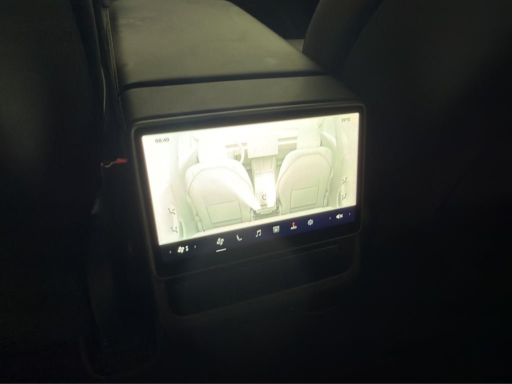 Vehicle Image 19