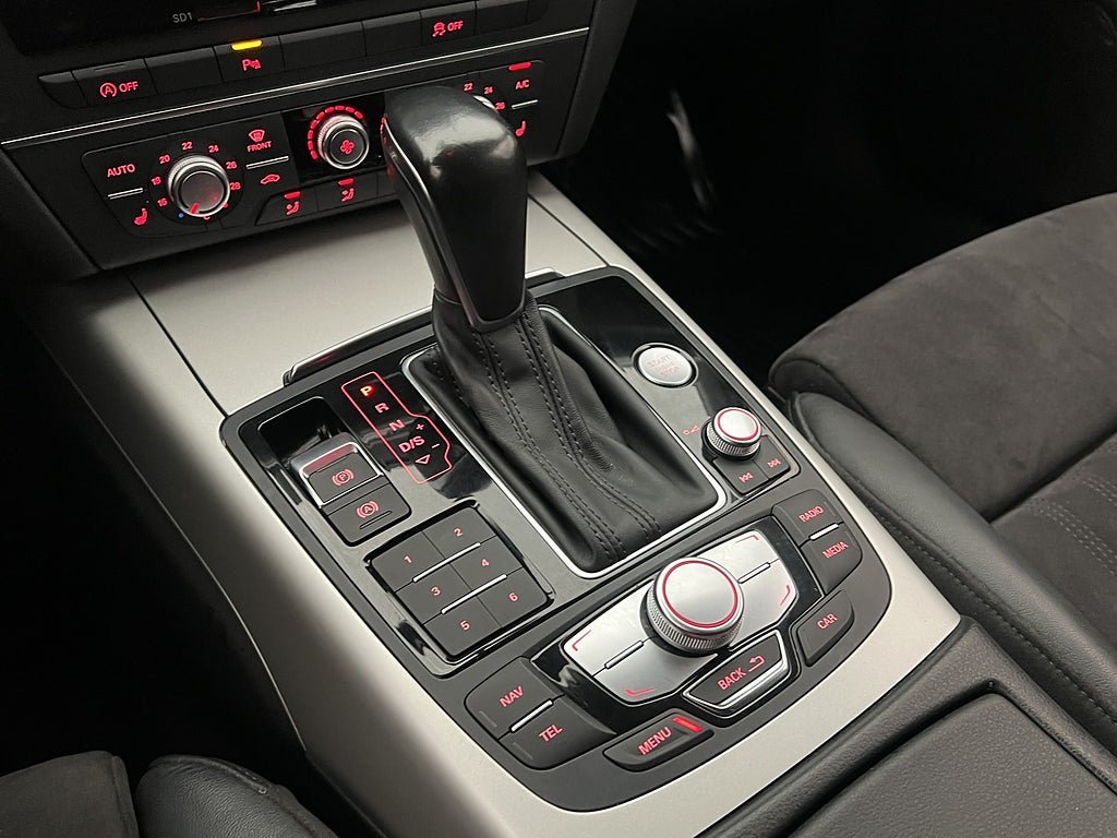 Vehicle Image 24