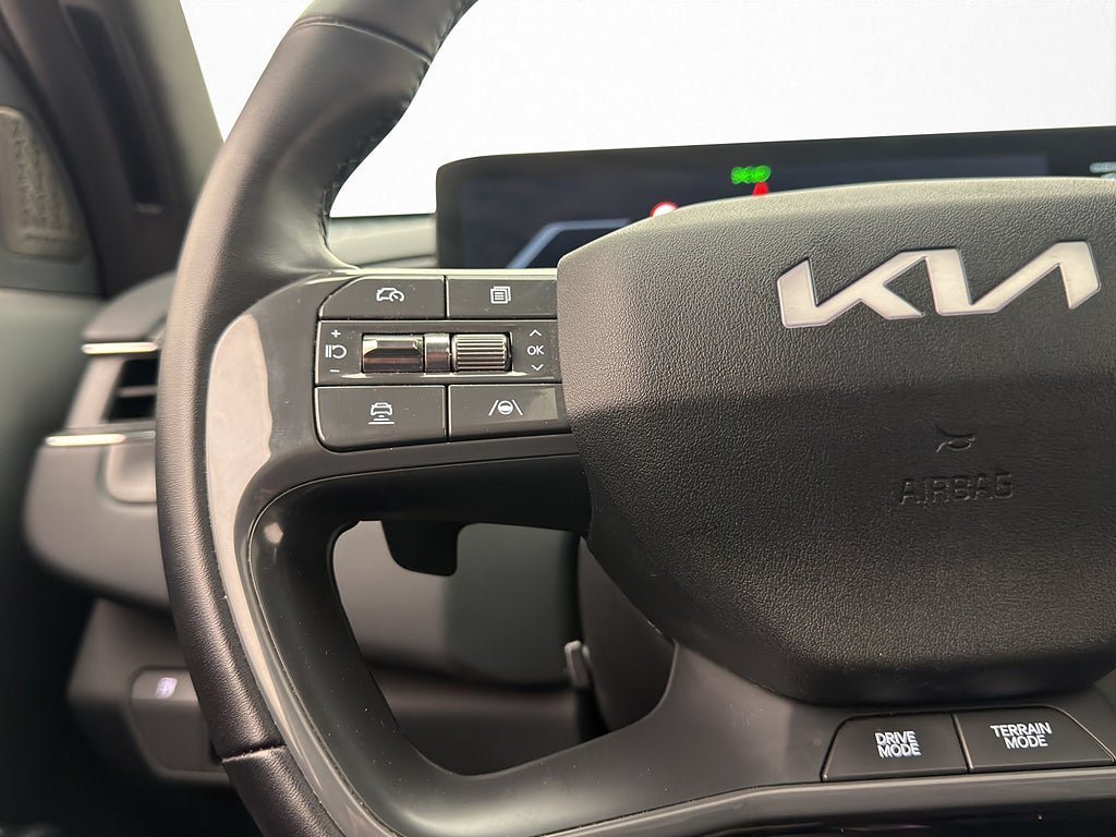 Vehicle Image 26
