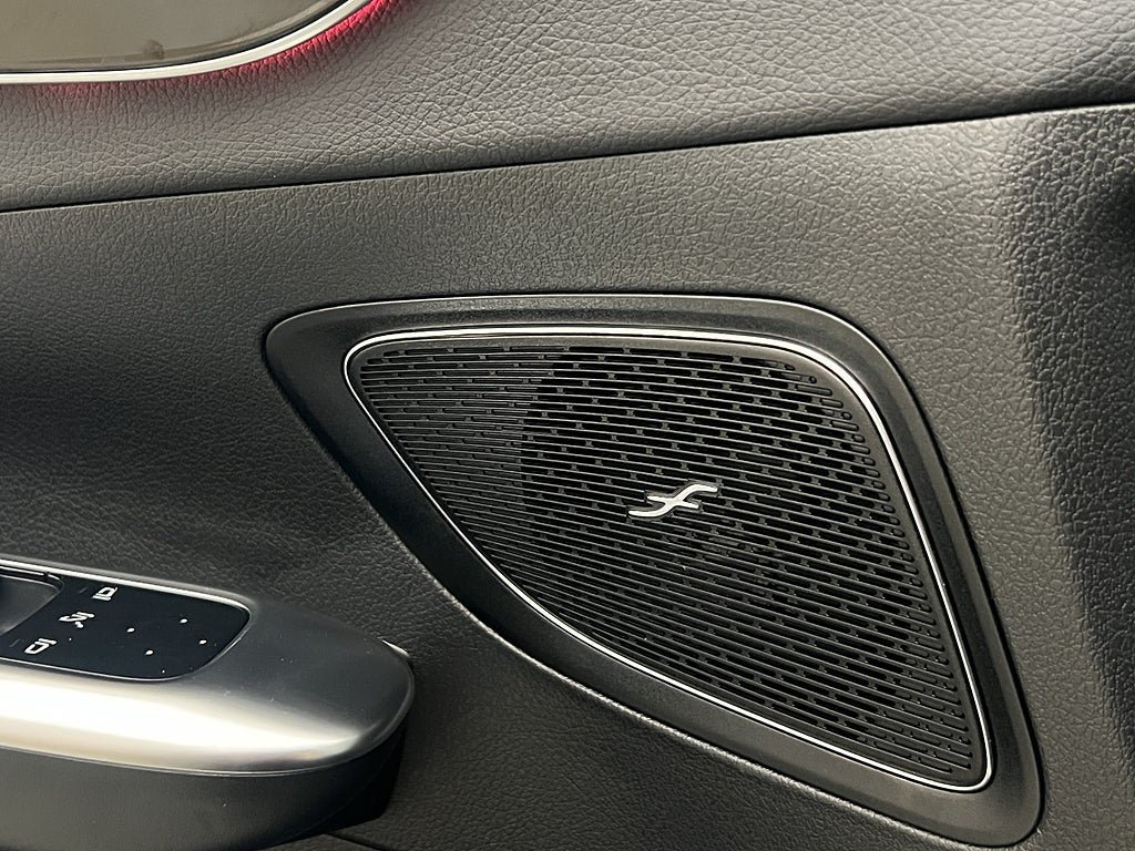 Vehicle Image 26