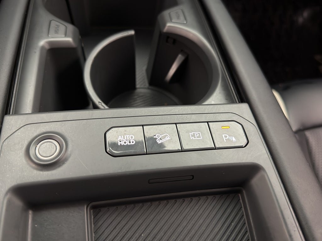 Vehicle Image 38