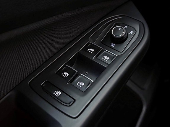Vehicle Image 34
