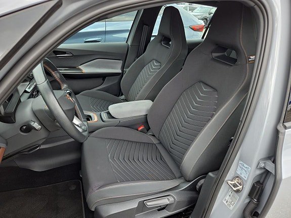Vehicle Image 23