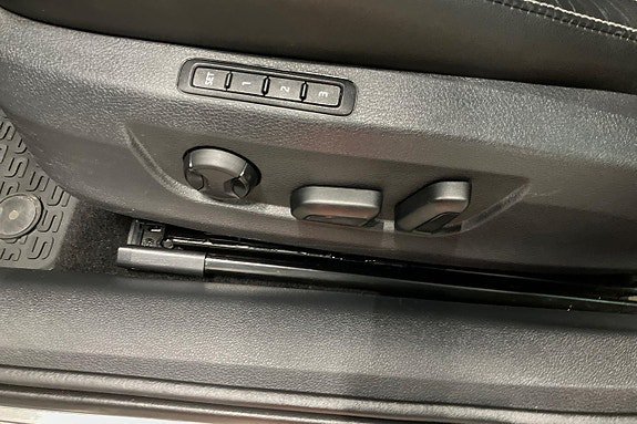 Vehicle Image 27