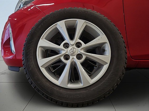 Vehicle Image 14