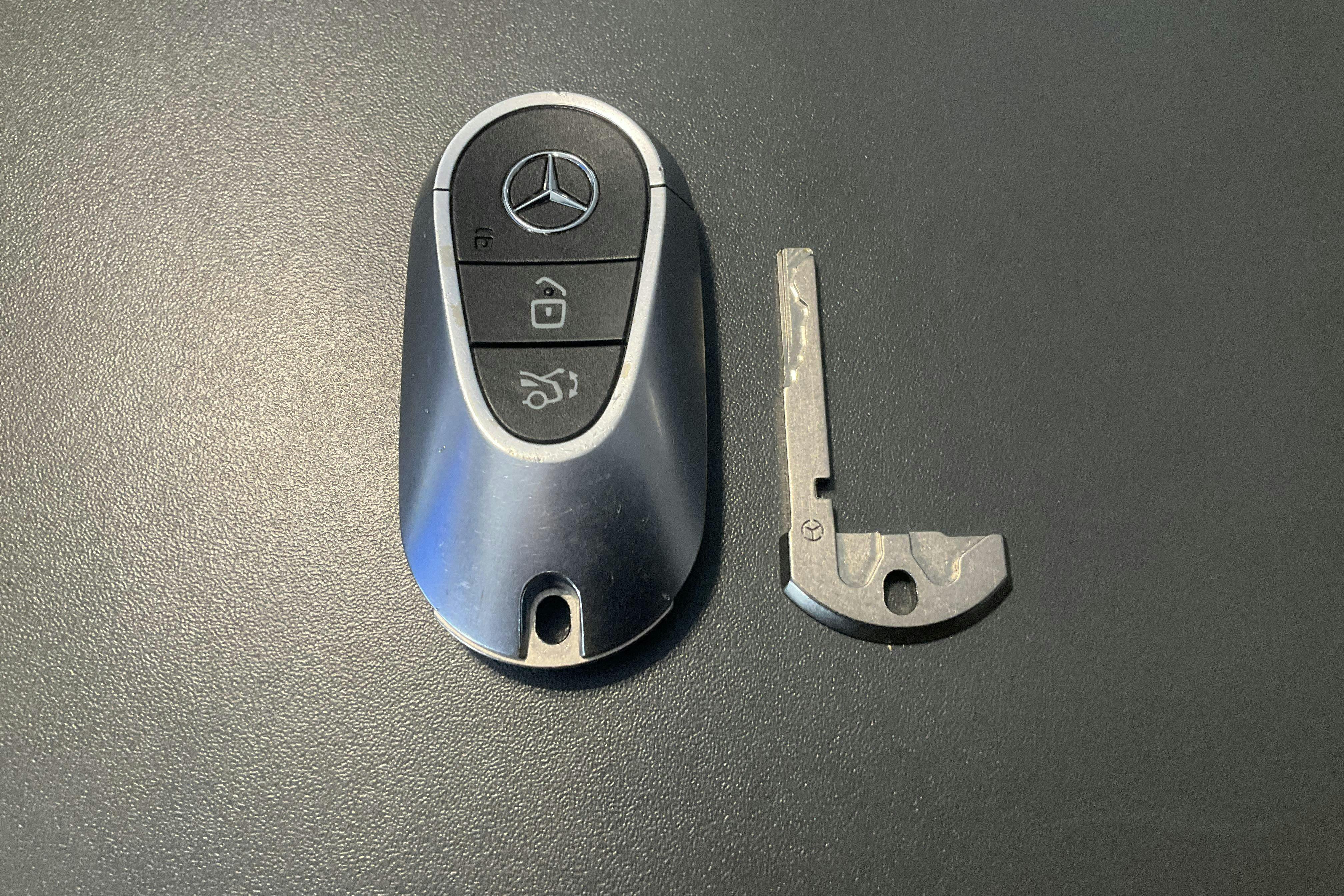 Vehicle Image 30