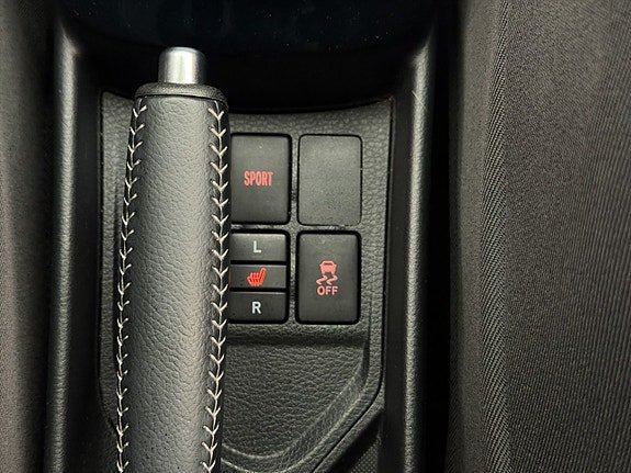 Vehicle Image 16
