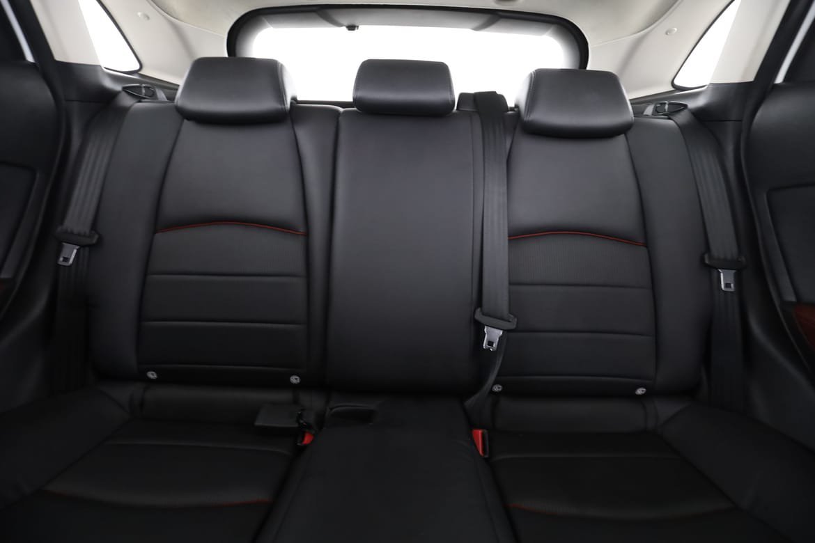 Vehicle Image 16