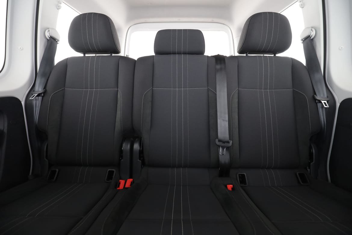 Vehicle Image 16