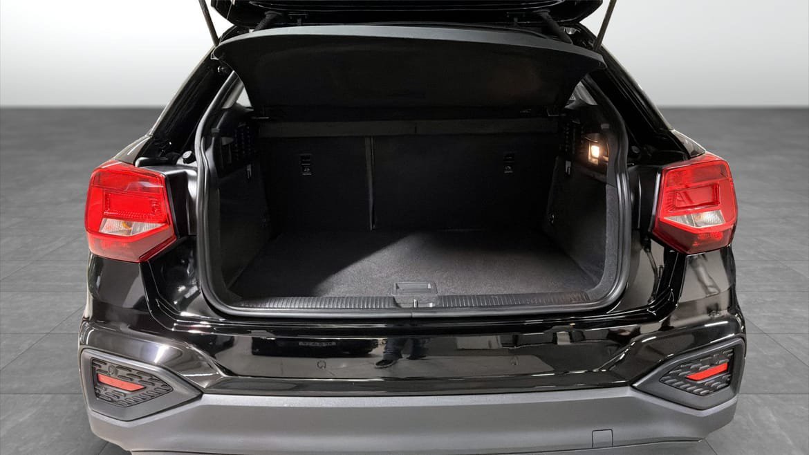 Vehicle Image 13