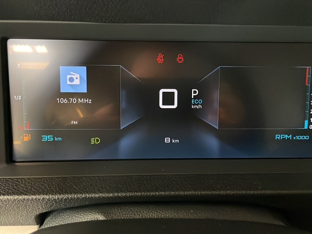 Vehicle Image 12