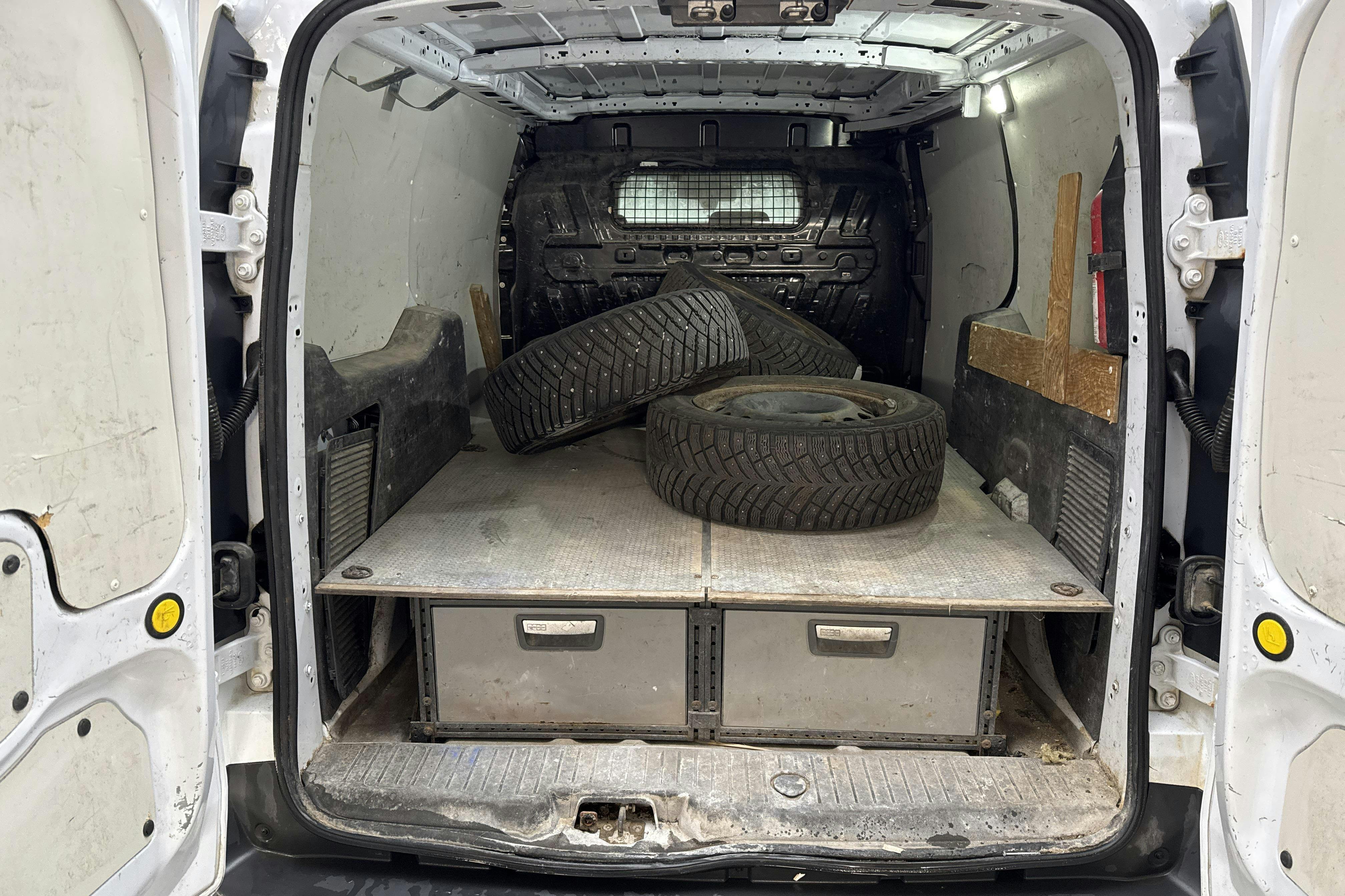 Vehicle Image 7