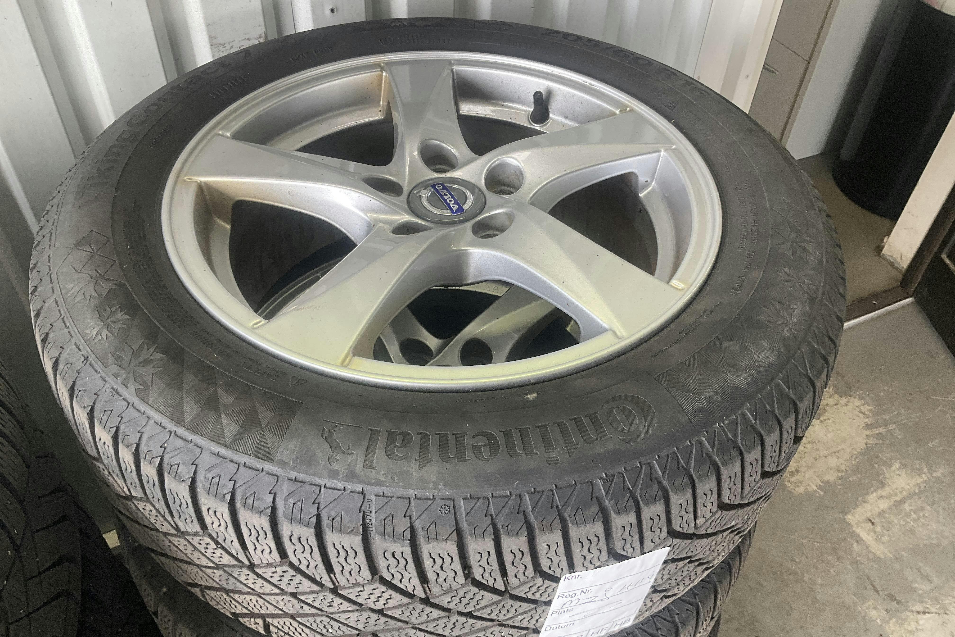 Vehicle Image 12
