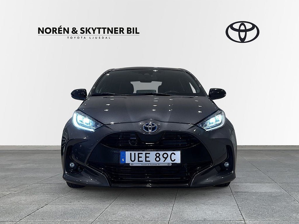 Vehicle Image 6