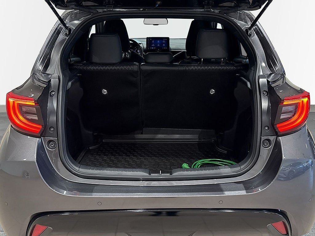 Vehicle Image 11
