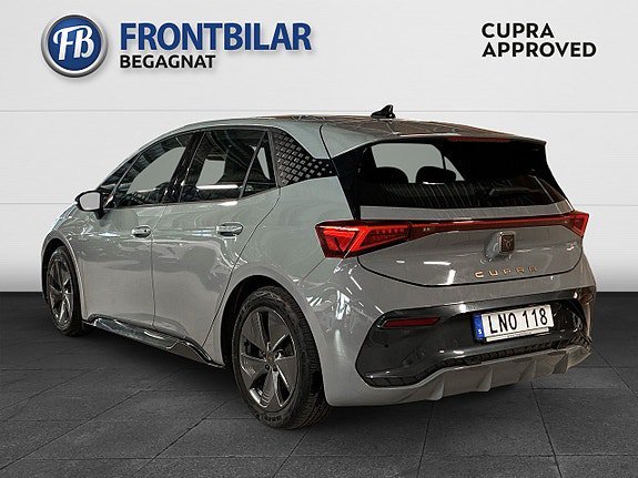 Vehicle Image 8