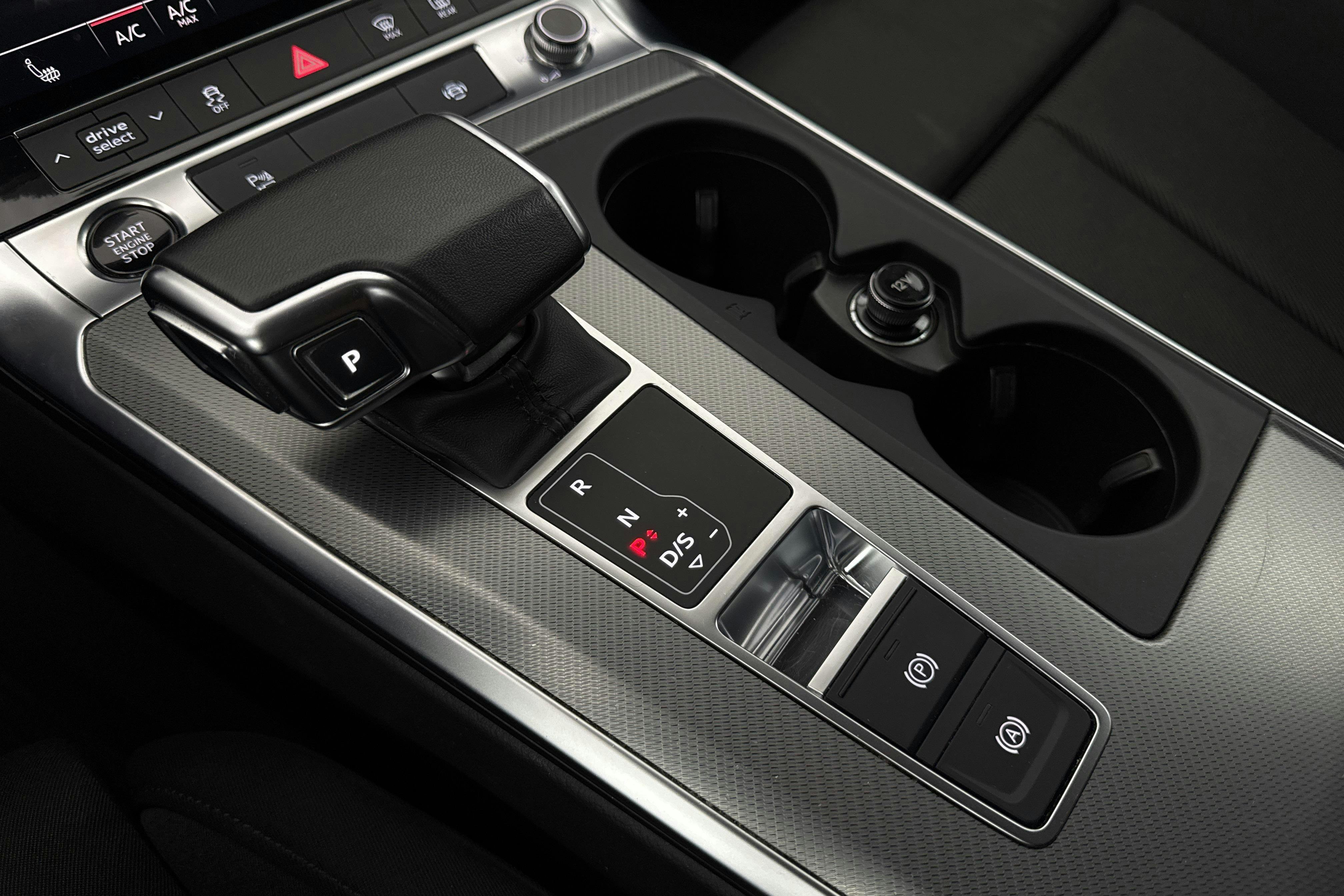 Vehicle Image 15