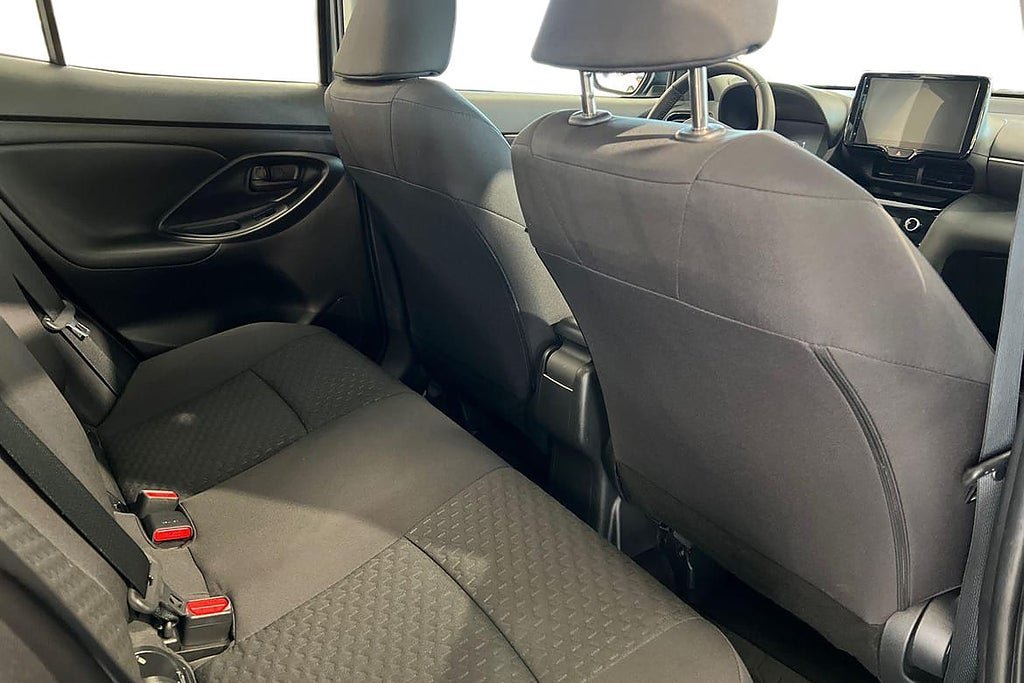 Vehicle Image 9