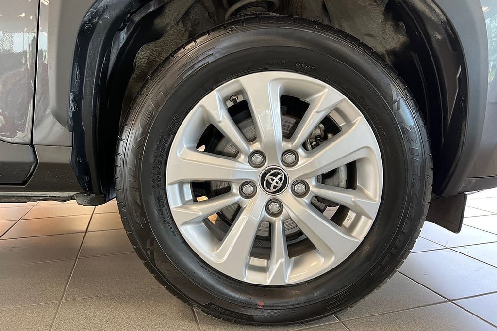 Vehicle Image 17