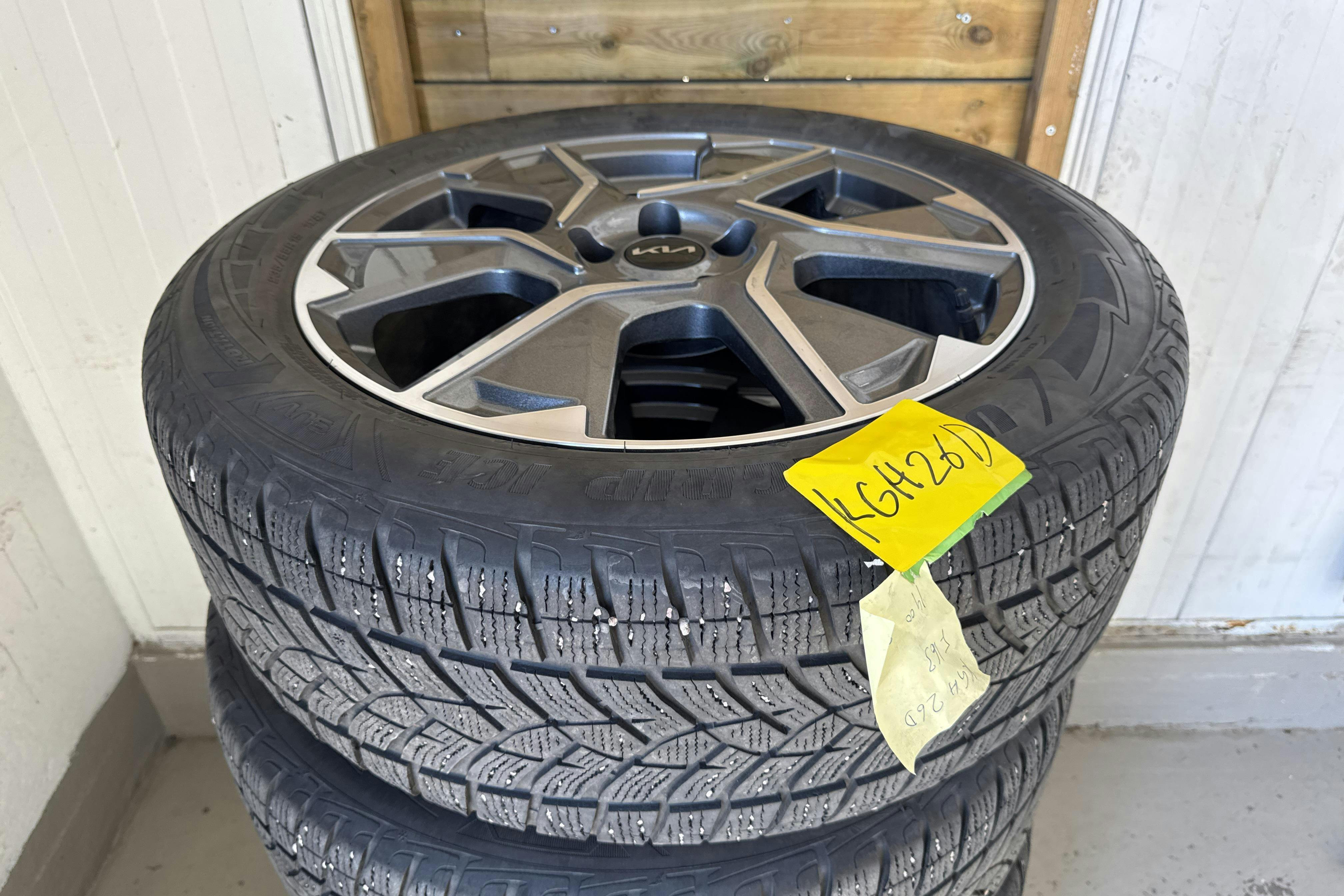 Vehicle Image 22
