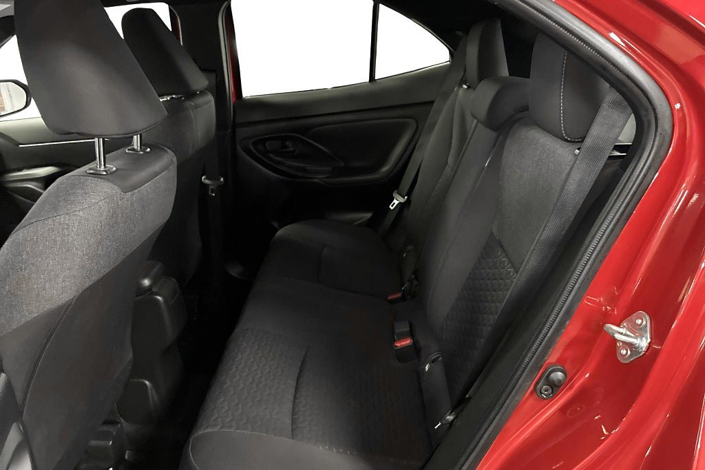 Vehicle Image 16